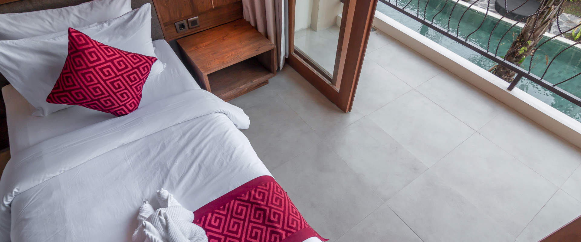 Superior Lagoon View Room