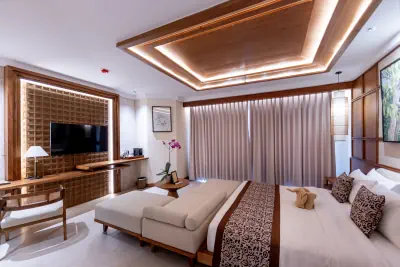 Bedroom Suite Room with Lagoon View