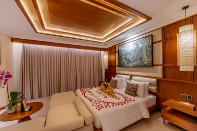 Flower Arrangement Suite Room with Lagoon View