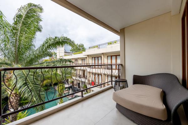 Suite Room with Lagoon View